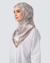Baju Kurung Naelofar